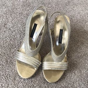 Only worn once a few years ago for wedding!